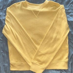 Yellow sweater • Size S •